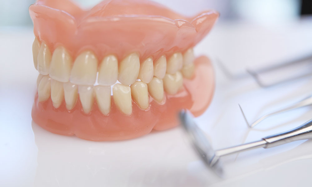 入れ歯（デンチャー）